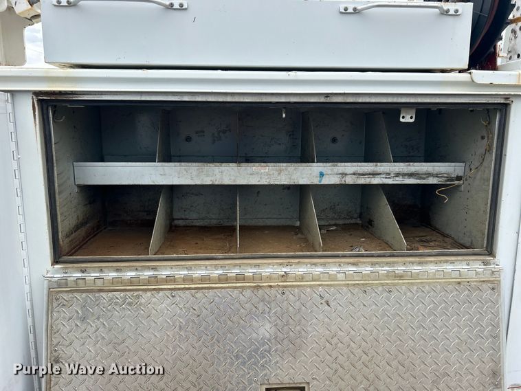 image for item EG1525 2015 Freightliner  M2 Business Class utility / service truck