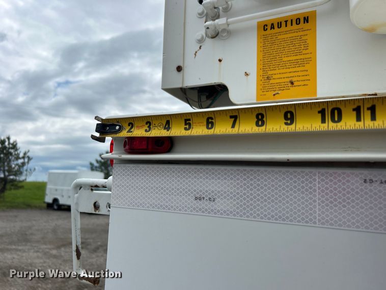 image for item EG1525 2015 Freightliner  M2 Business Class utility / service truck