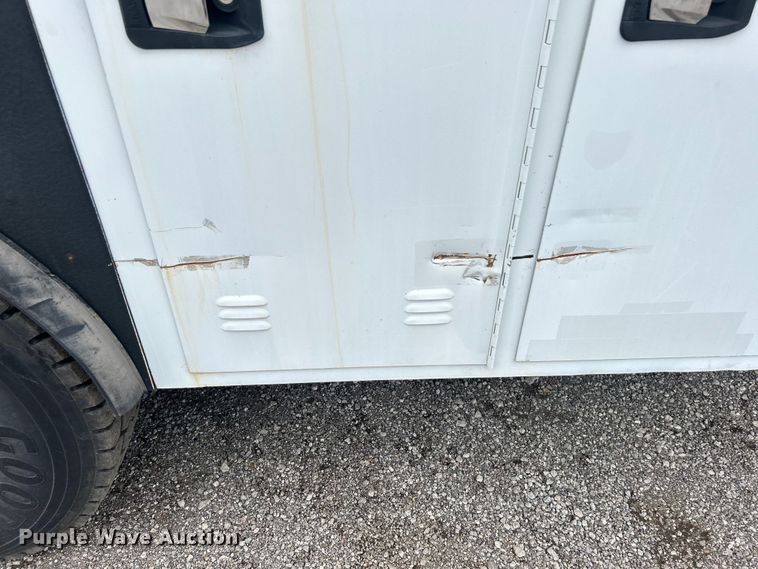 image for item EG1525 2015 Freightliner  M2 Business Class utility / service truck