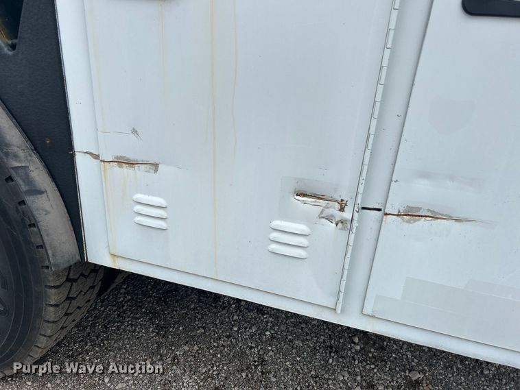 image for item EG1525 2015 Freightliner  M2 Business Class utility / service truck