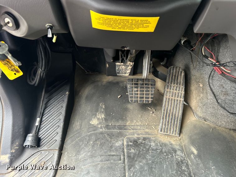 image for item EG1525 2015 Freightliner  M2 Business Class utility / service truck