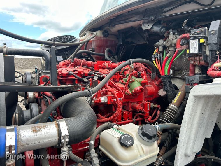 image for item EG1525 2015 Freightliner  M2 Business Class utility / service truck