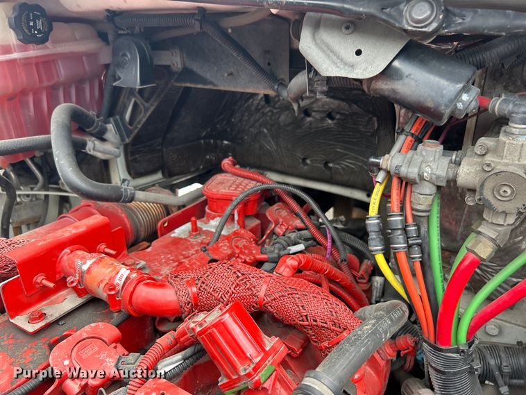 image for item EG1525 2015 Freightliner  M2 Business Class utility / service truck