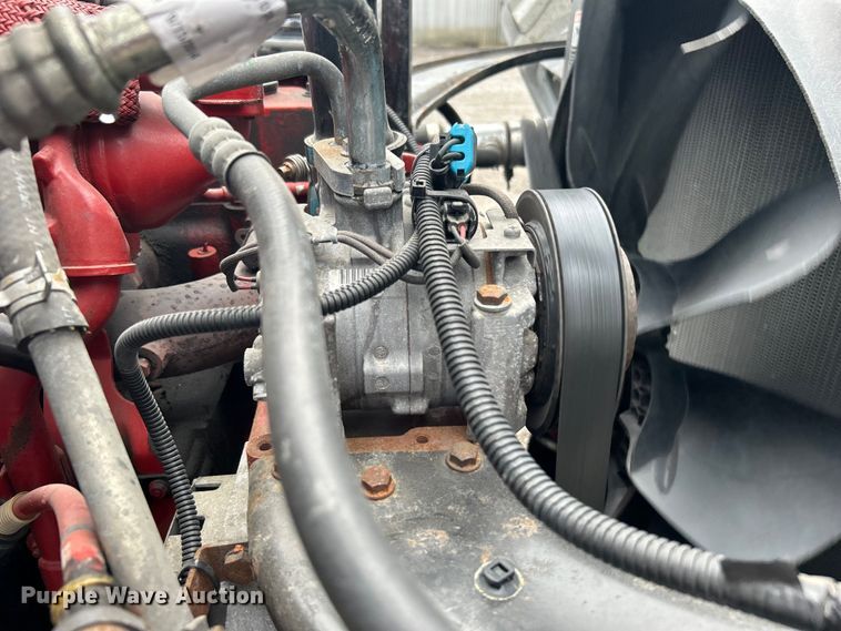 image for item EG1525 2015 Freightliner  M2 Business Class utility / service truck