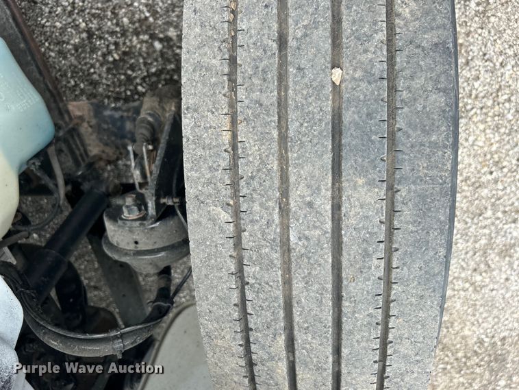 image for item EG1525 2015 Freightliner  M2 Business Class utility / service truck