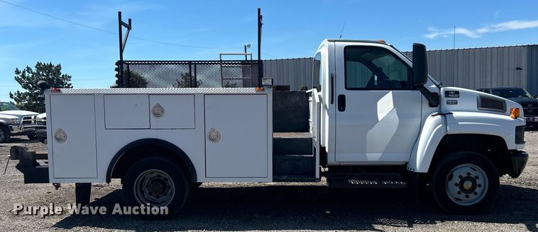 image for item EG1567 2007 Chevrolet  C4500 utility / service truck