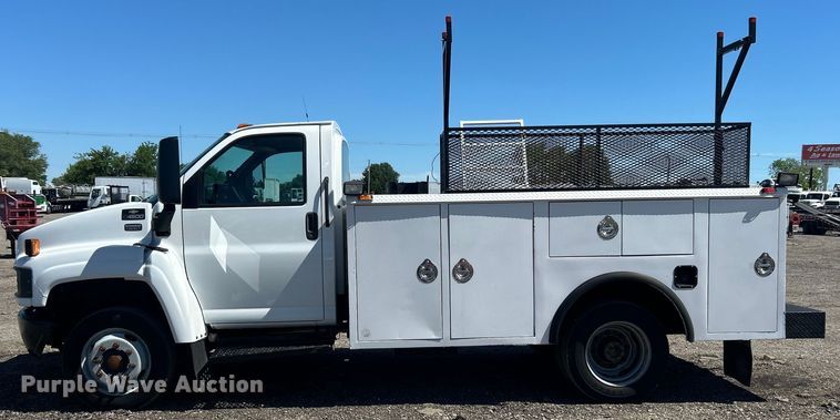 image for item EG1567 2007 Chevrolet  C4500 utility / service truck