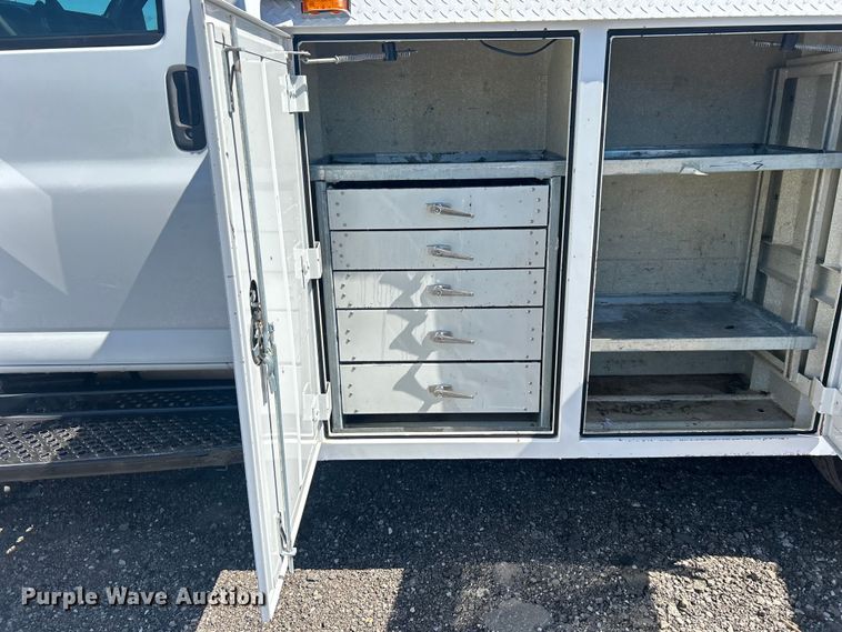 image for item EG1567 2007 Chevrolet  C4500 utility / service truck