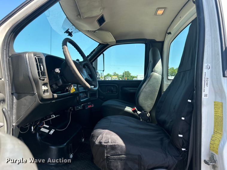 image for item EG1567 2007 Chevrolet  C4500 utility / service truck