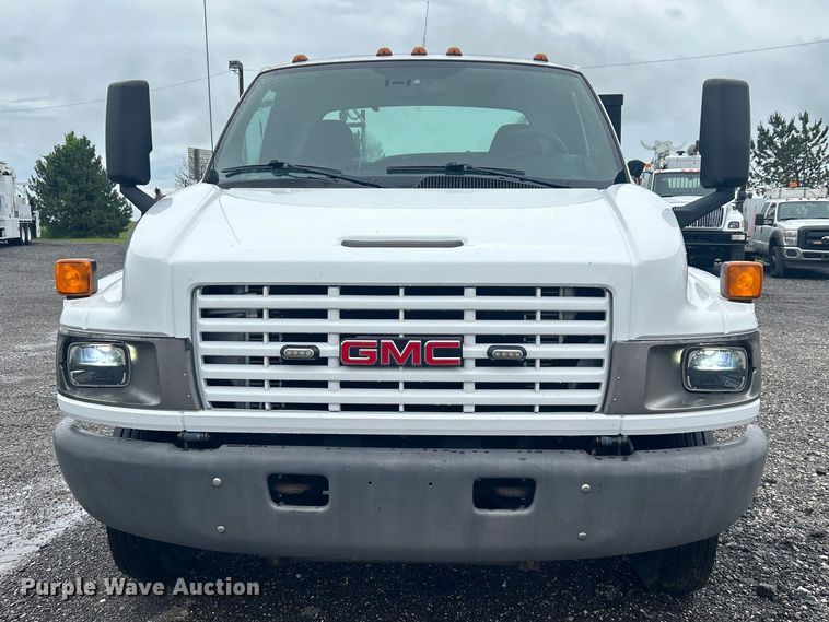 image for item EG1583 2009 GMC C5500 utility / service truck