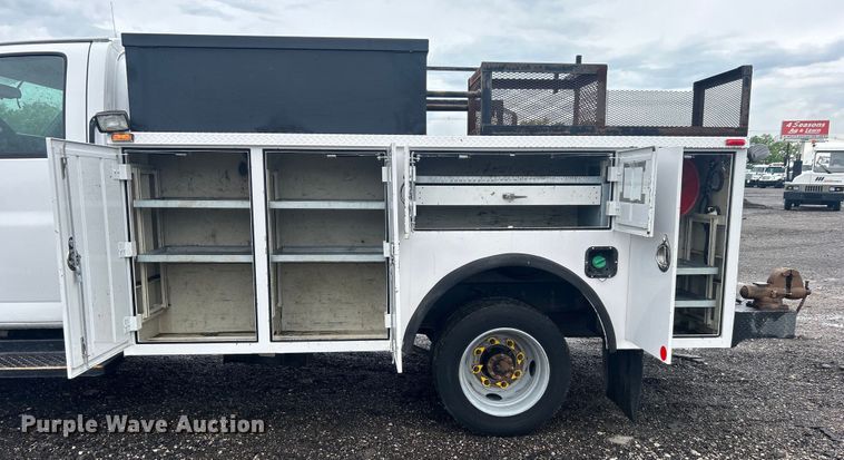 image for item EG1583 2009 GMC C5500 utility / service truck