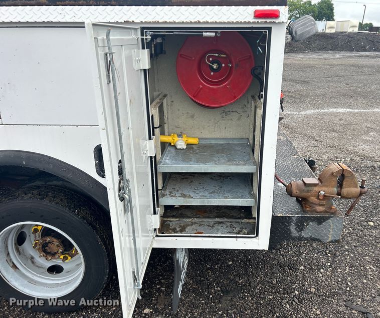 image for item EG1583 2009 GMC C5500 utility / service truck