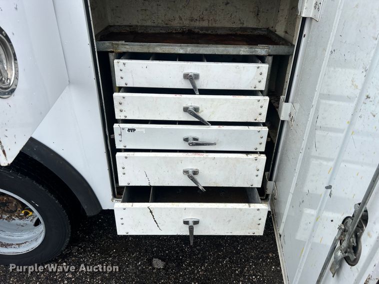 image for item EG1583 2009 GMC C5500 utility / service truck