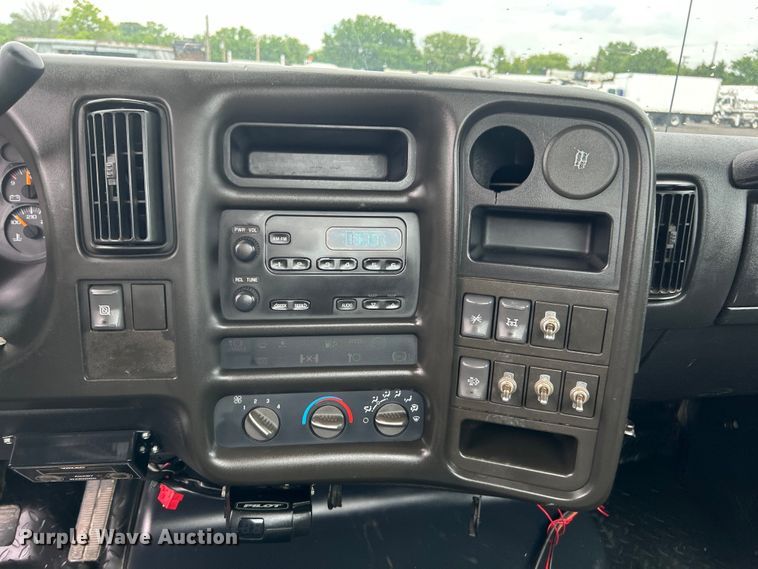 image for item EG1583 2009 GMC C5500 utility / service truck