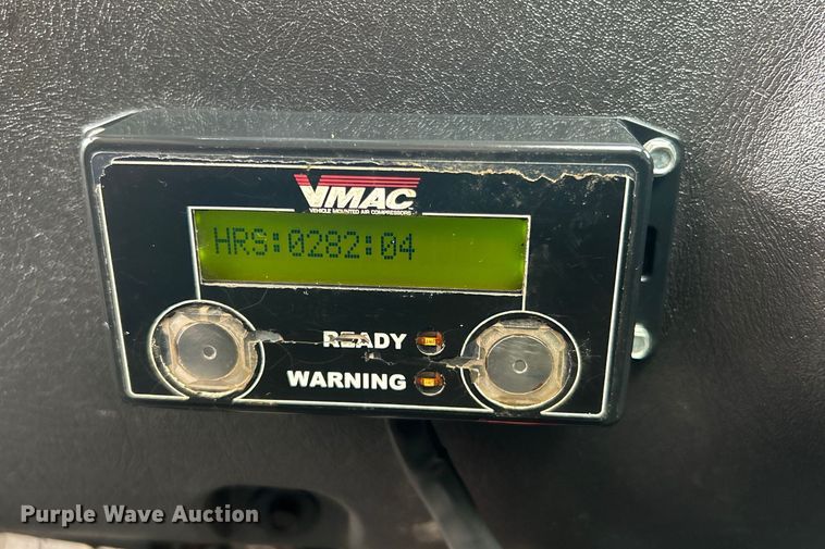 image for item EG1583 2009 GMC C5500 utility / service truck