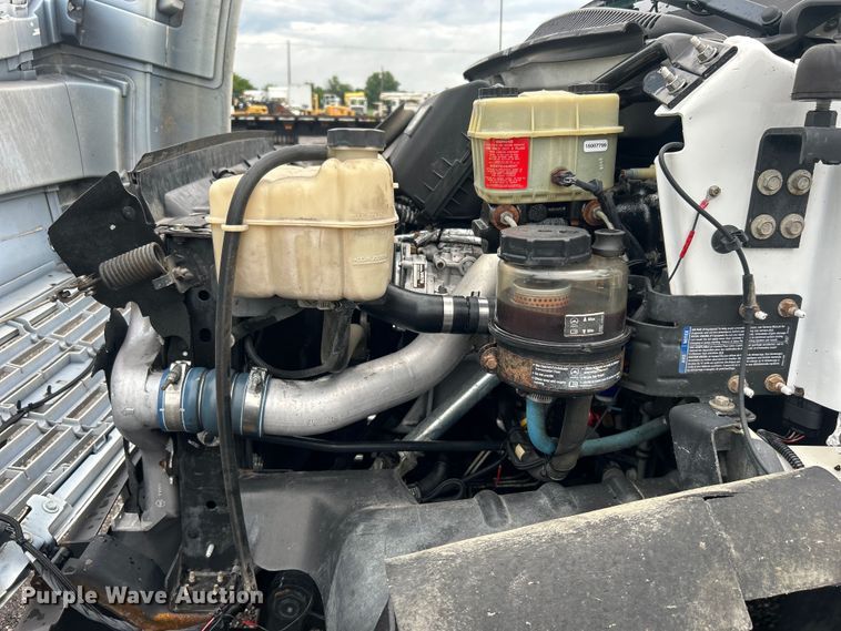 image for item EG1583 2009 GMC C5500 utility / service truck