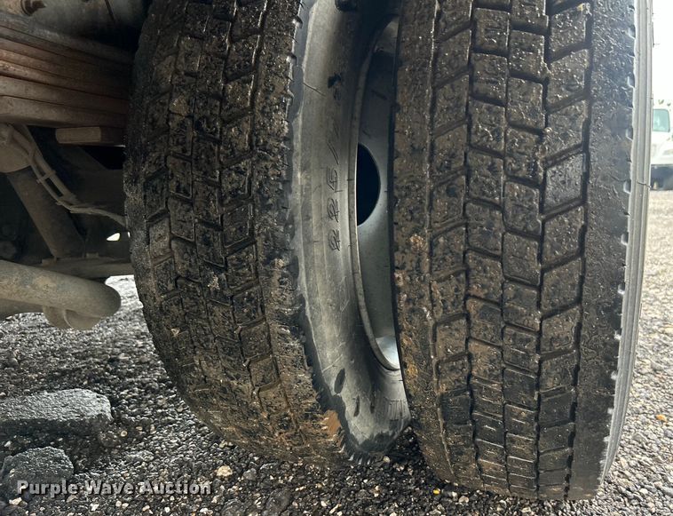 image for item EG1583 2009 GMC C5500 utility / service truck
