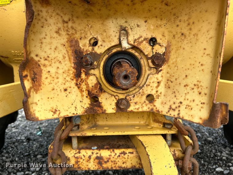 image for item EG1591 Ford 345D landscape tractor