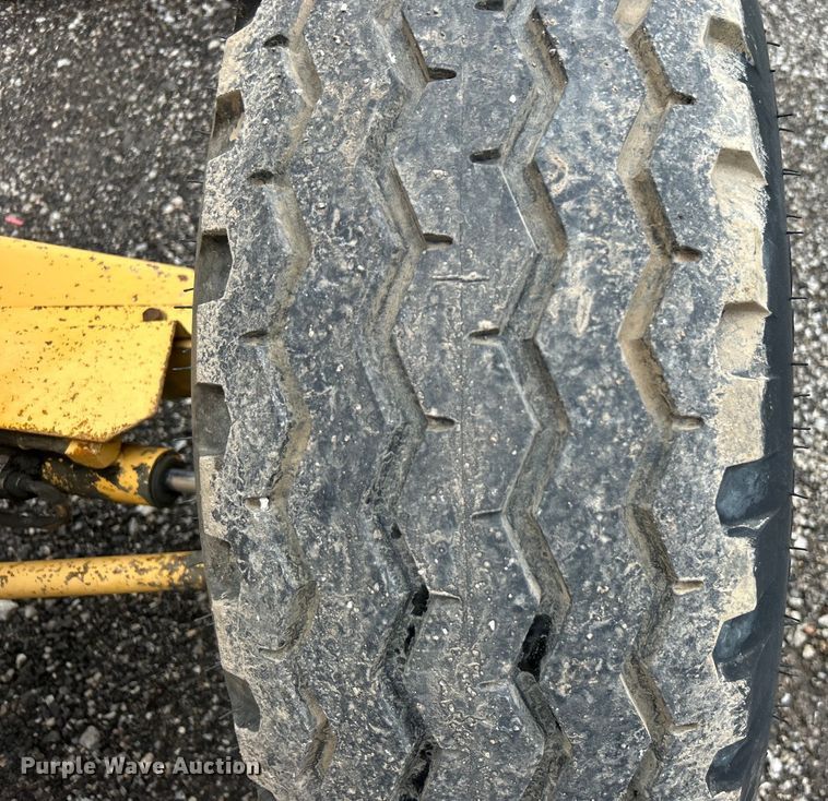 image for item EG1591 Ford 345D landscape tractor