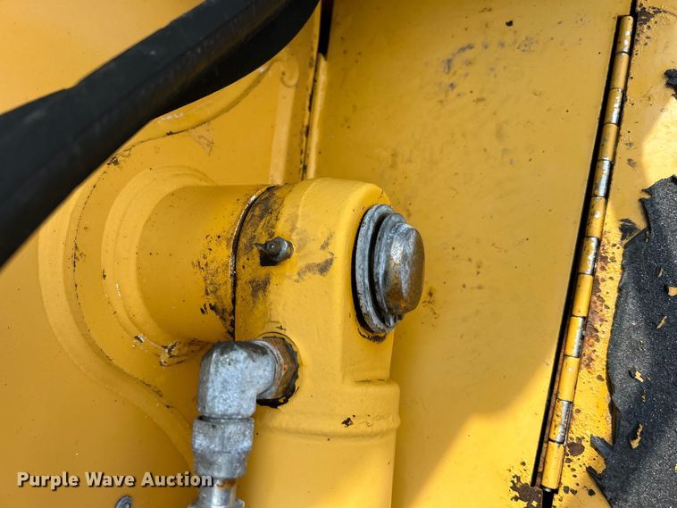 image for item EG1598 2012 John Deere 310SK backhoe