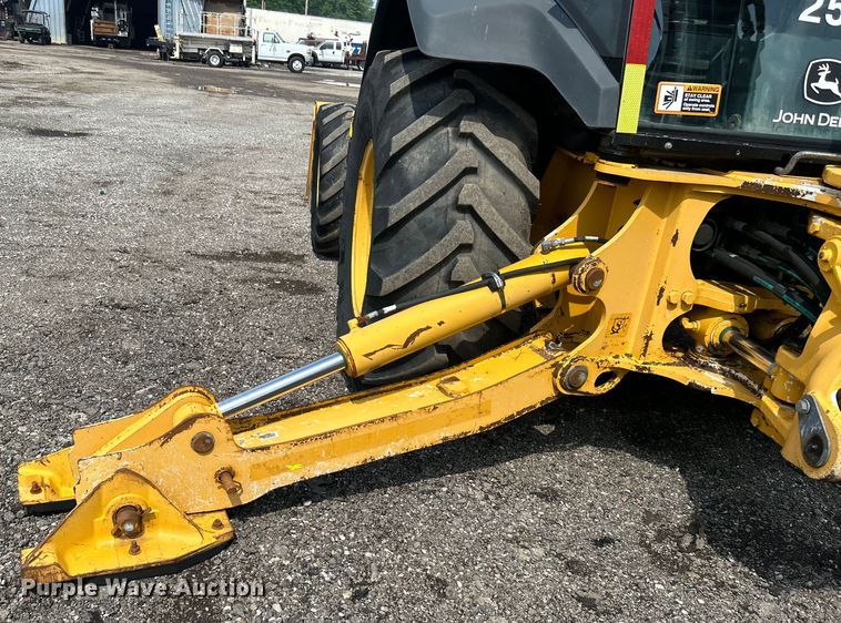 image for item EG1598 2012 John Deere 310SK backhoe