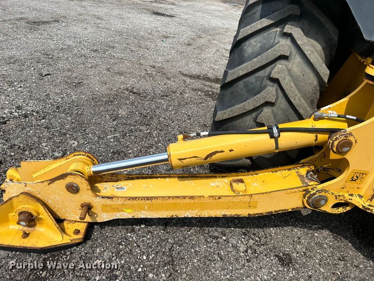 image for item EG1598 2012 John Deere 310SK backhoe