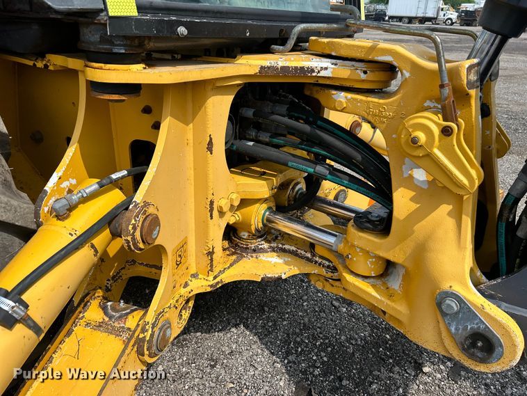 image for item EG1598 2012 John Deere 310SK backhoe