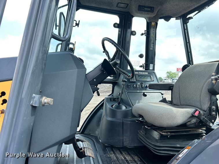 image for item EG1598 2012 John Deere 310SK backhoe