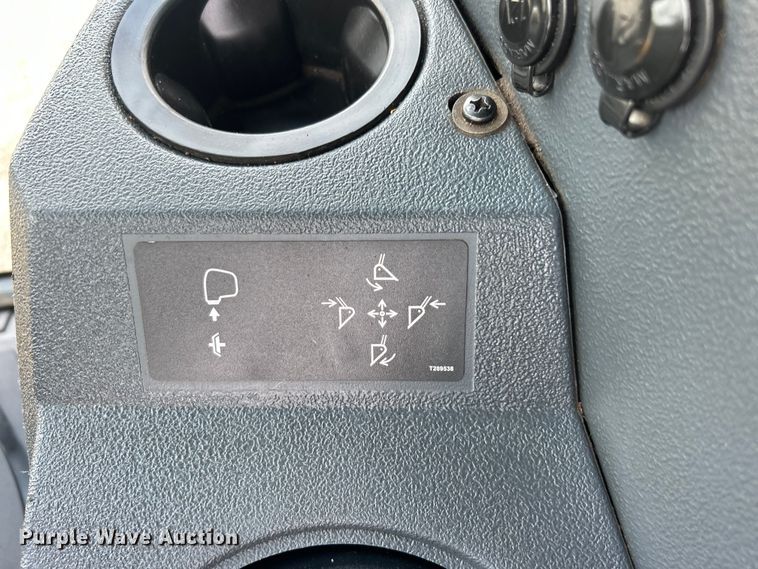 image for item EG1598 2012 John Deere 310SK backhoe