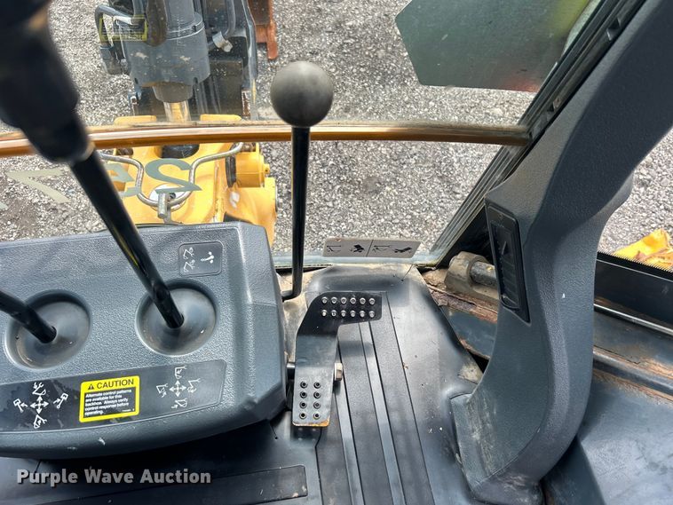 image for item EG1598 2012 John Deere 310SK backhoe