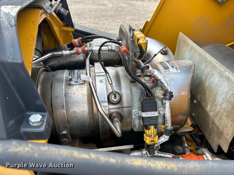 image for item EG1598 2012 John Deere 310SK backhoe