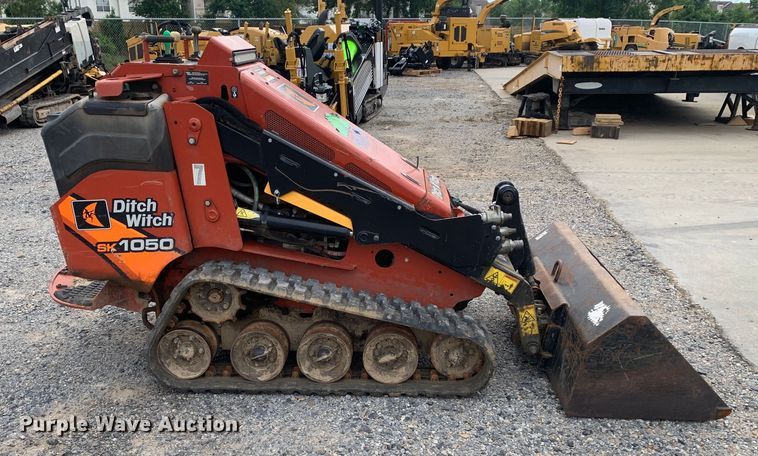image for item EH3867 2020 Ditch Witch SK1050 compact utility loader