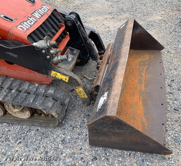 image for item EH3867 2020 Ditch Witch SK1050 compact utility loader