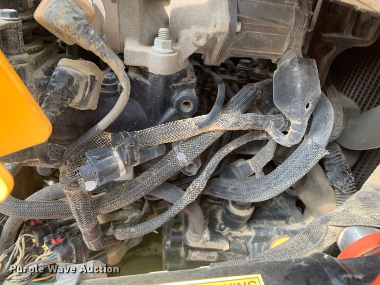 image for item EH3867 2020 Ditch Witch SK1050 compact utility loader