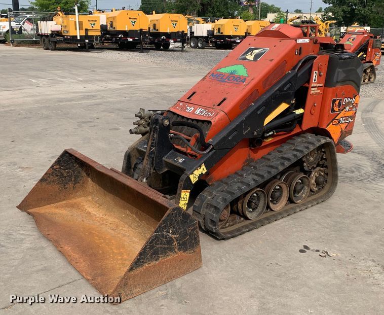 image for item EH3868 2017 Ditch Witch SK1050 compact utility loader