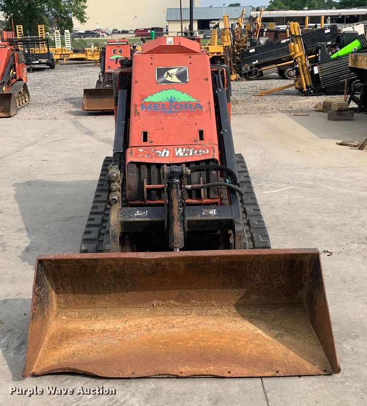 image for item EH3868 2017 Ditch Witch SK1050 compact utility loader