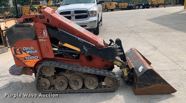 image for item EH3868 2017 Ditch Witch SK1050 compact utility loader