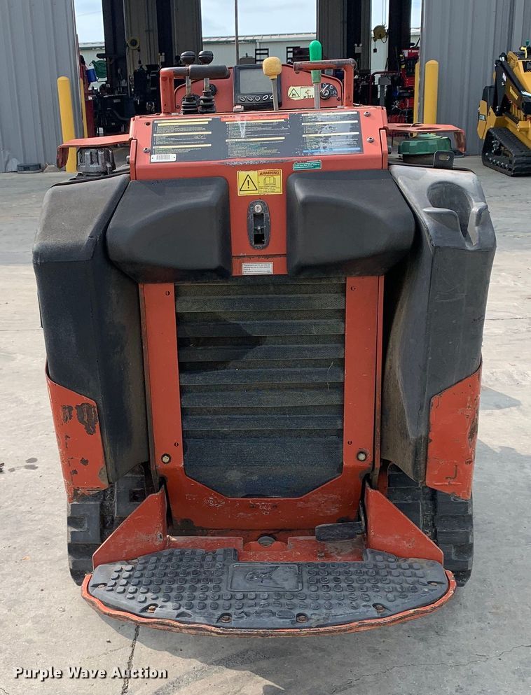 image for item EH3868 2017 Ditch Witch SK1050 compact utility loader