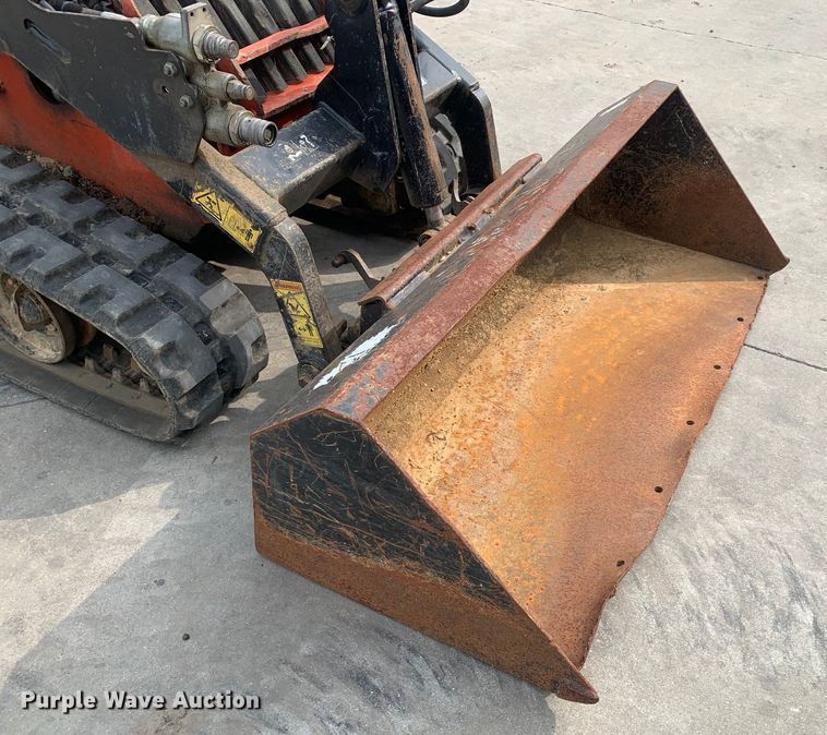 image for item EH3868 2017 Ditch Witch SK1050 compact utility loader