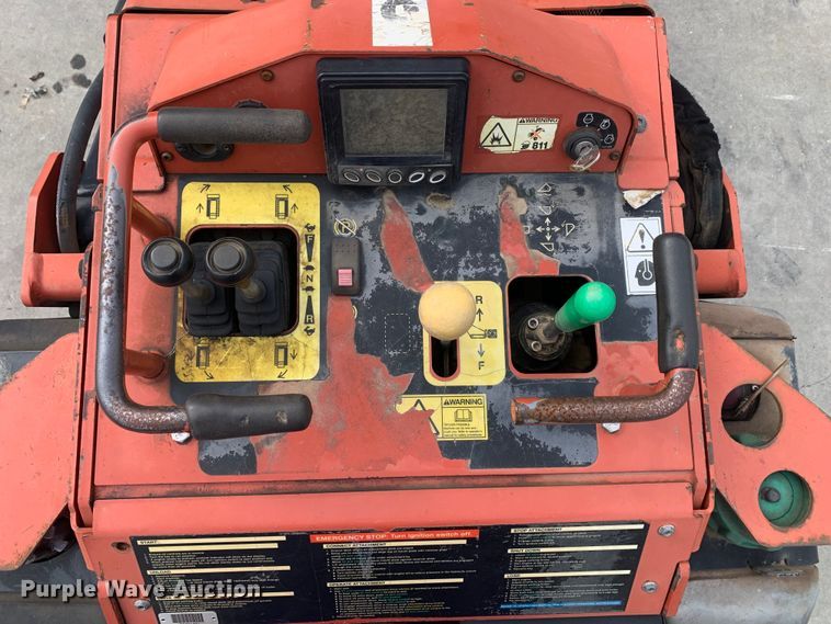 image for item EH3868 2017 Ditch Witch SK1050 compact utility loader