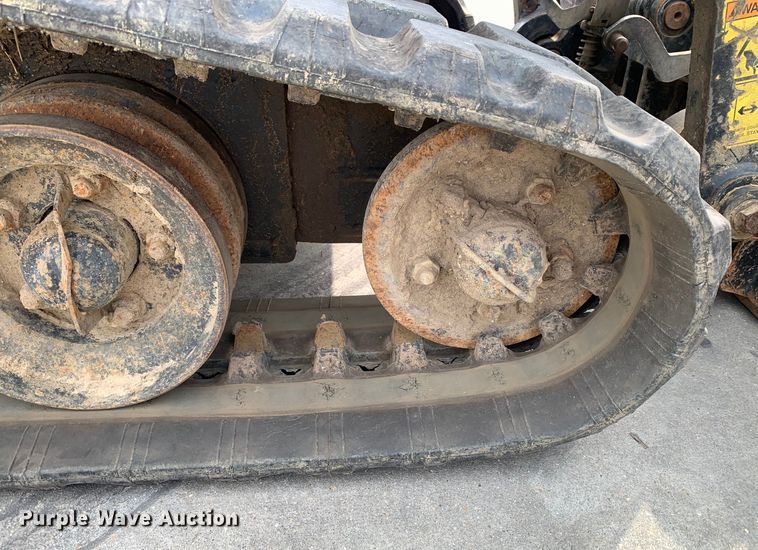 image for item EH3868 2017 Ditch Witch SK1050 compact utility loader