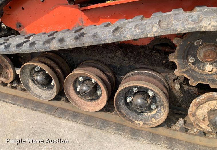 image for item EH3868 2017 Ditch Witch SK1050 compact utility loader