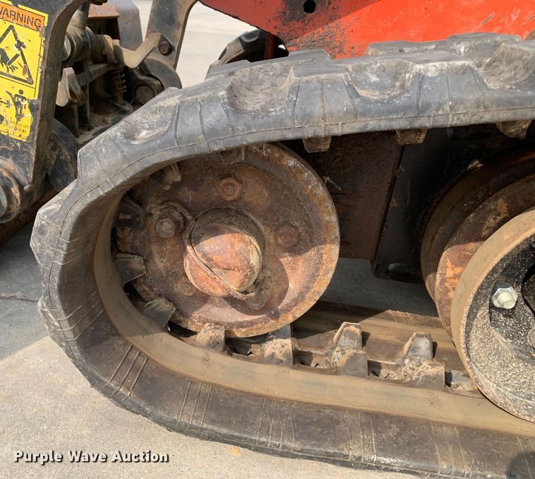 image for item EH3868 2017 Ditch Witch SK1050 compact utility loader