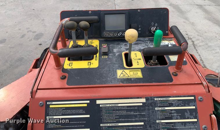 image for item EH3869 2019 Ditch Witch  SK1050 compact utility loader