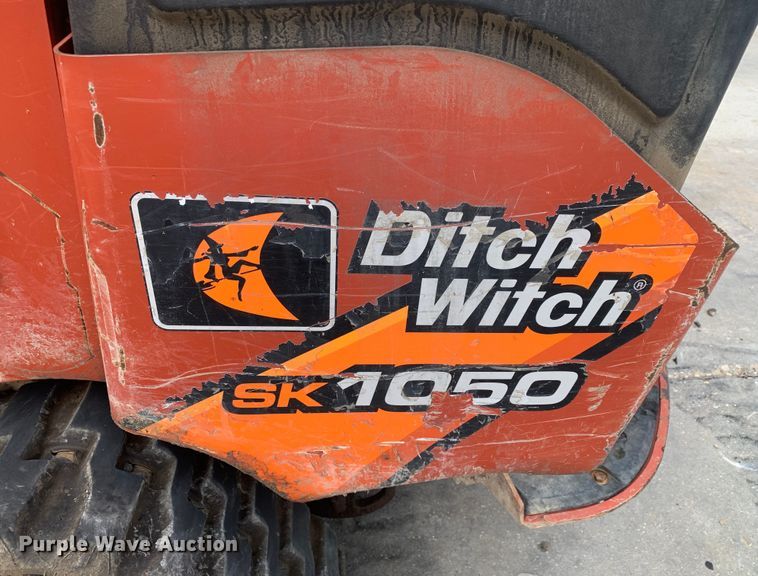 image for item EH3869 2019 Ditch Witch  SK1050 compact utility loader