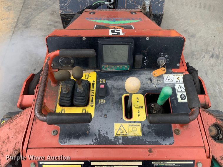 image for item EH3870 2018 Ditch Witch  SK1050 compact utility loader