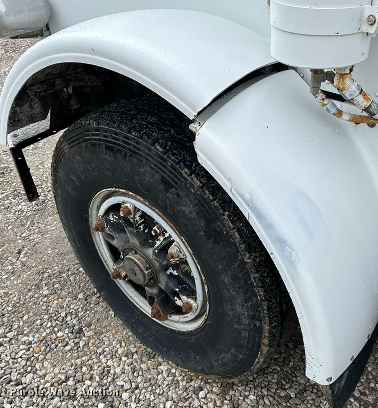 image for item EH6643 1989 Peterbilt 357 dump truck