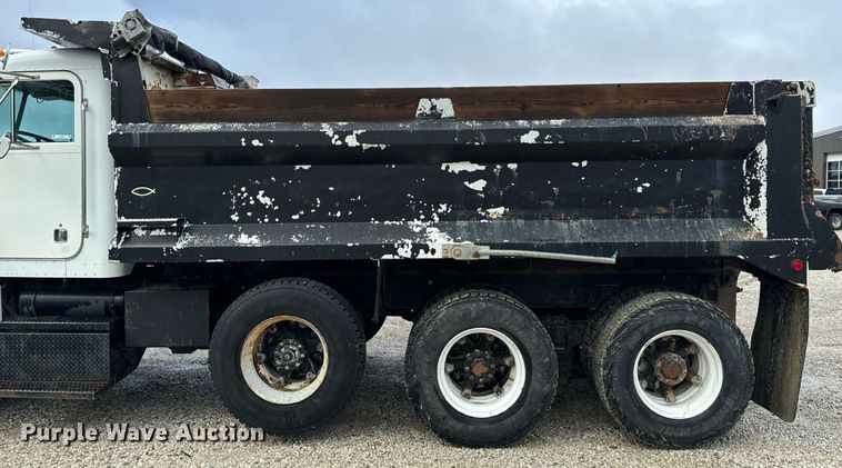 image for item EH6643 1989 Peterbilt 357 dump truck