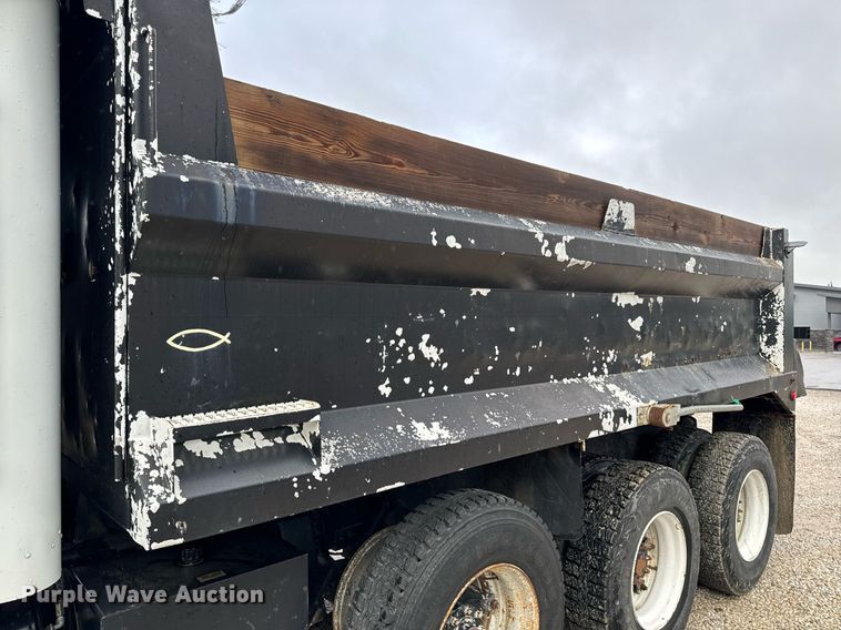 image for item EH6643 1989 Peterbilt 357 dump truck