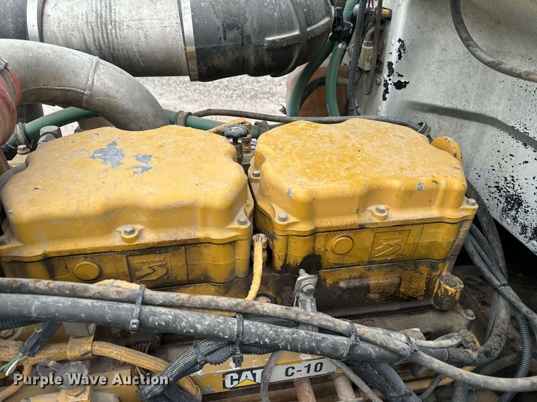 image for item EH6643 1989 Peterbilt 357 dump truck